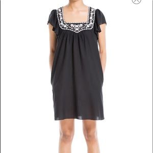MAX STUDIO  Embroidered Flutter Sleeve Dress.  Size Medium